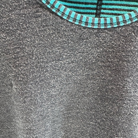 Lululemon Open Your Heart long sleeve crew neck navy sz 6 - Picture 10 of 10